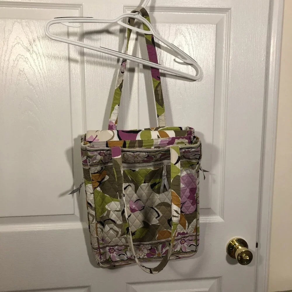 Vera Bradley women pink and green shoulder laptop bag, quilted and padded